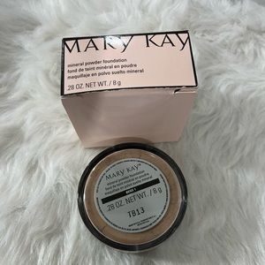 Mary Kay - Mineral Powder Foundation
